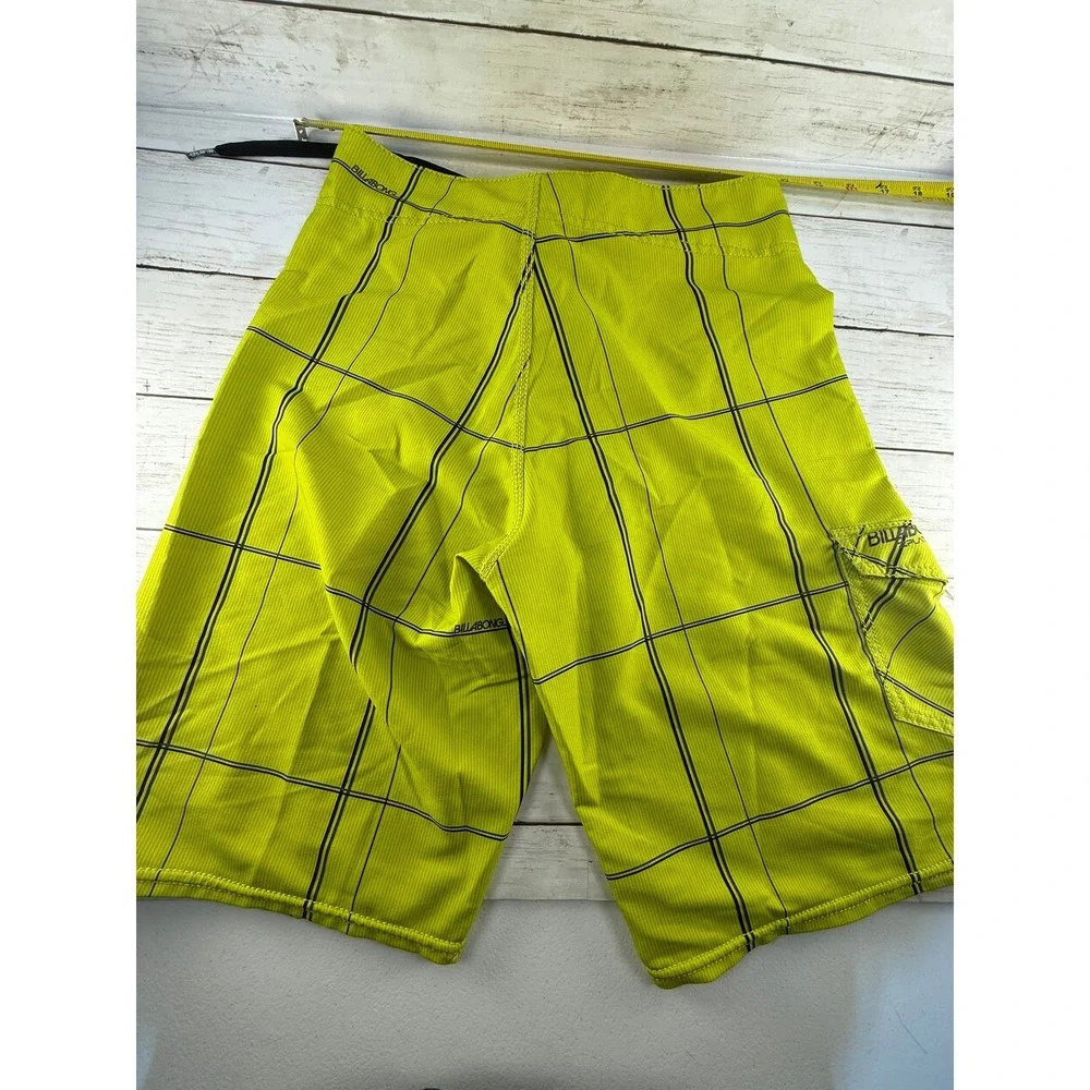 Billabong Platinum X PX3 Board Shorts Mens 26 Lime Green Plaid Grid‎ B1111RUS